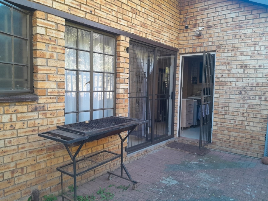 3 Bedroom Property for Sale in Safari Gardens North West